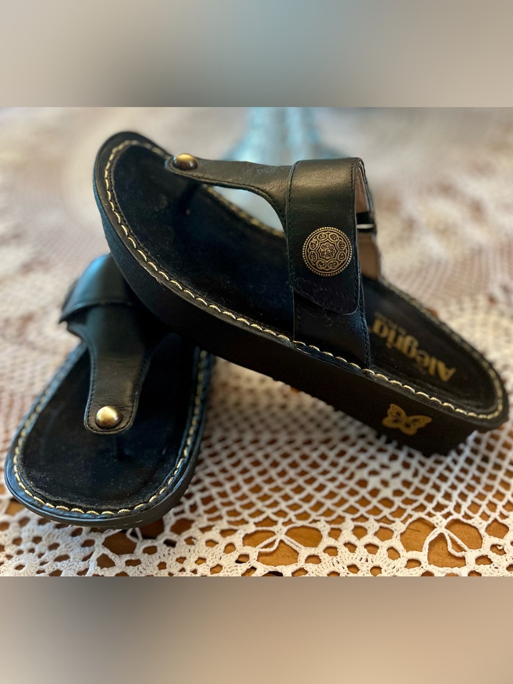 Allegria Black Leather Platform Thong Sandals